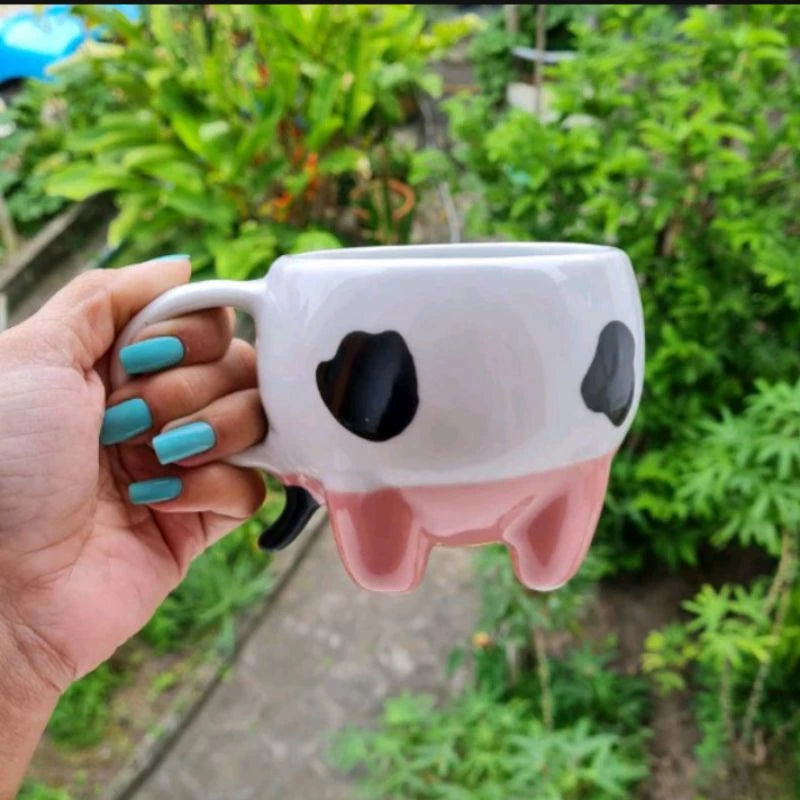 Xícara vaquinha mimosa em porcelana