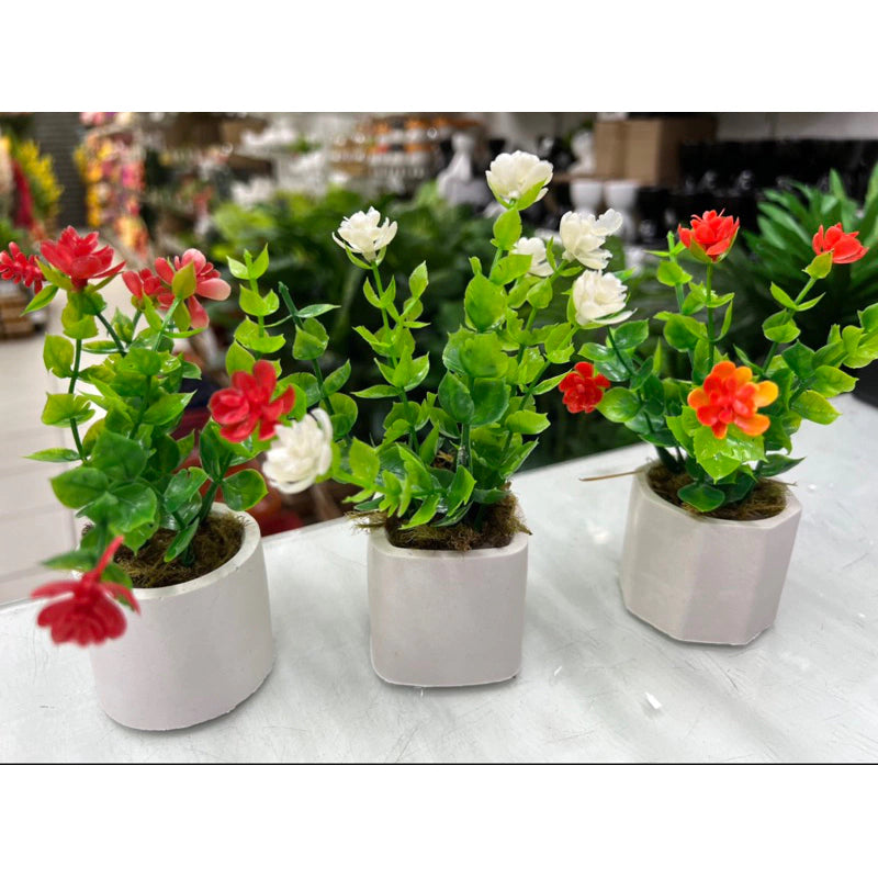 Kit 3 Arranjos de Florzinhas Amarelas em mini Vasos de Gesso