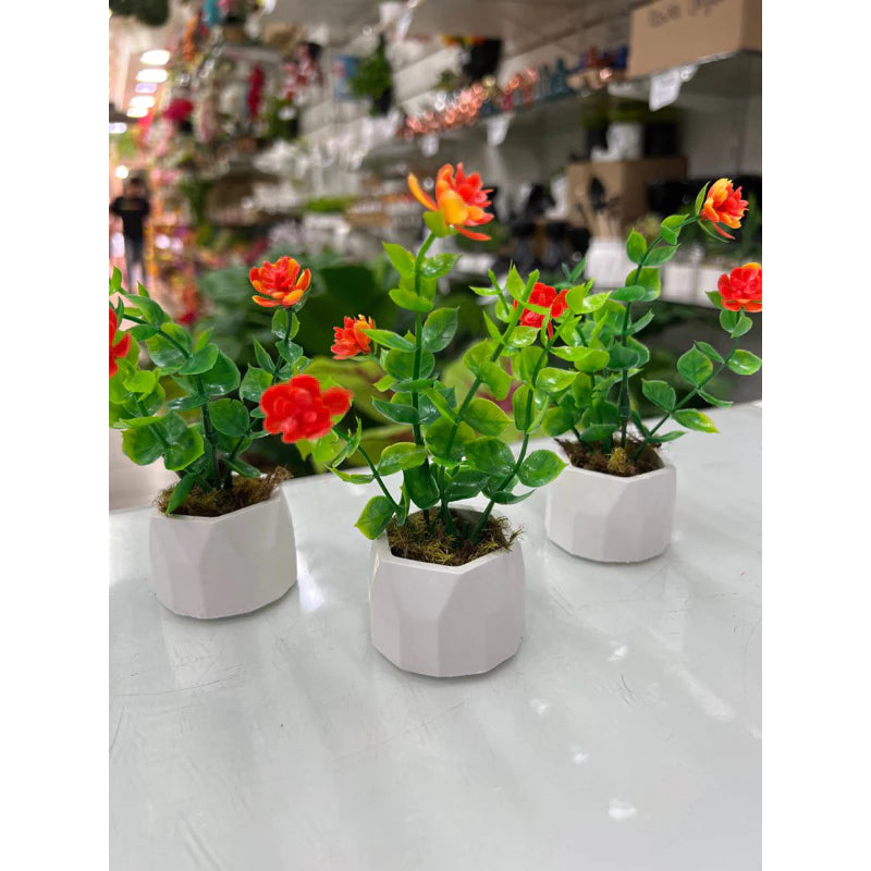 Kit 3 Arranjos de Florzinhas Amarelas em mini Vasos de Gesso