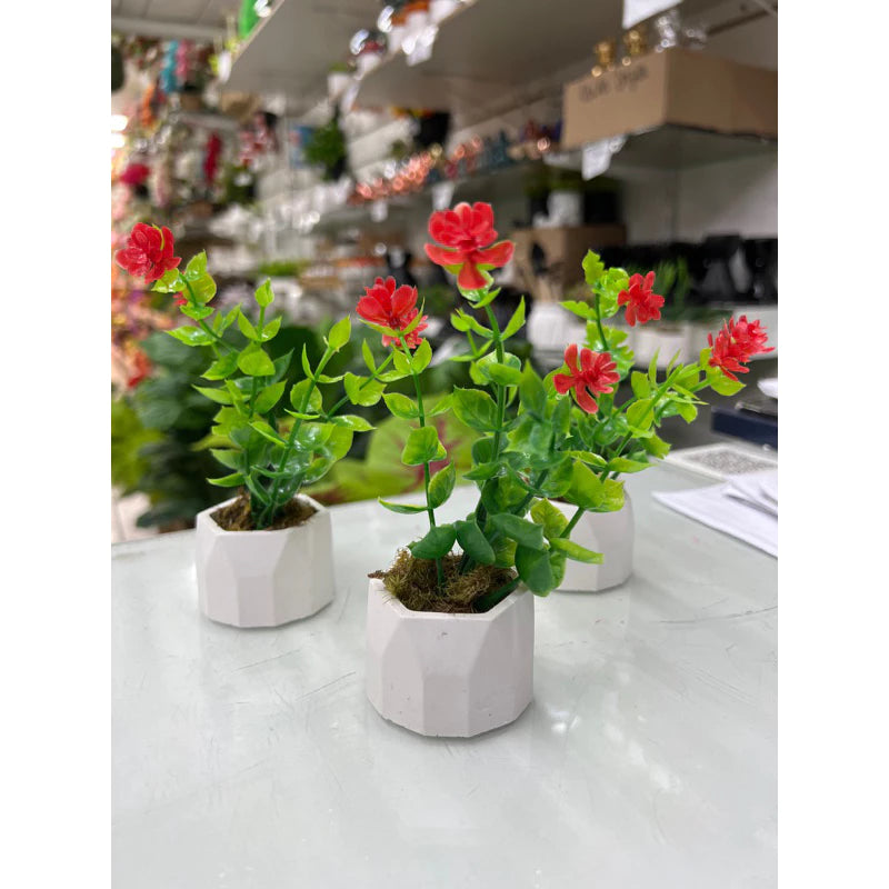 Kit 3 Arranjos de Florzinhas Amarelas em mini Vasos de Gesso