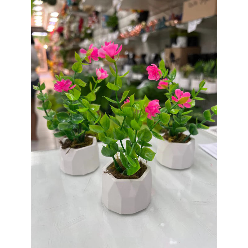 Kit 3 Arranjos de Florzinhas Amarelas em mini Vasos de Gesso