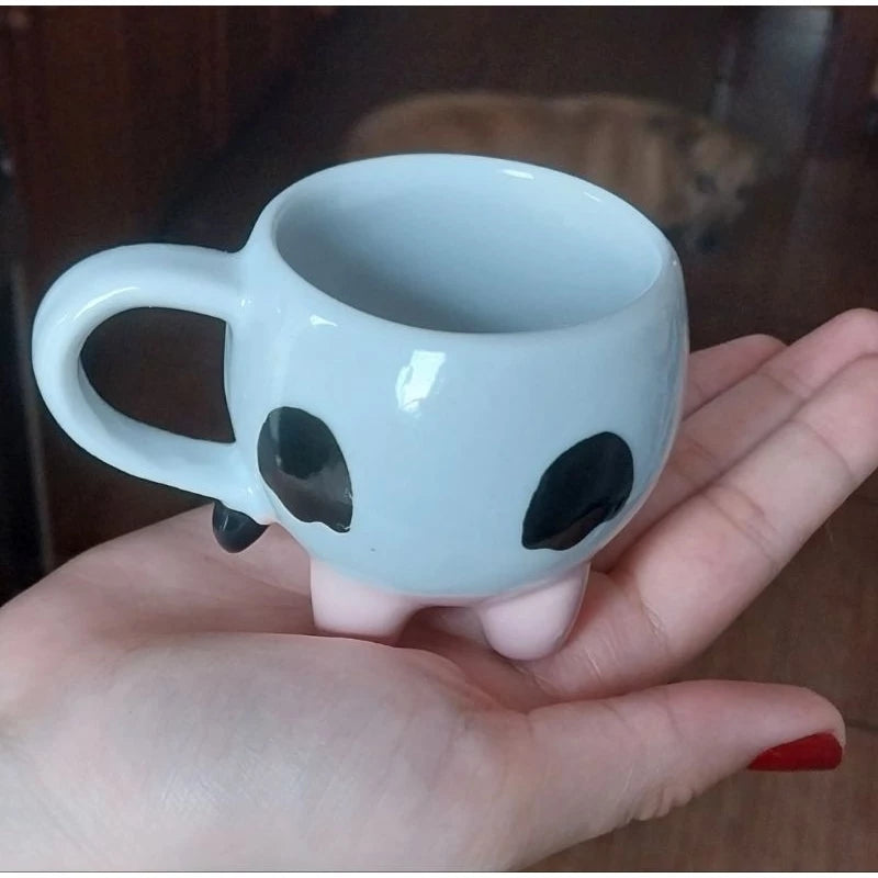 Xícara vaquinha mimosa em porcelana